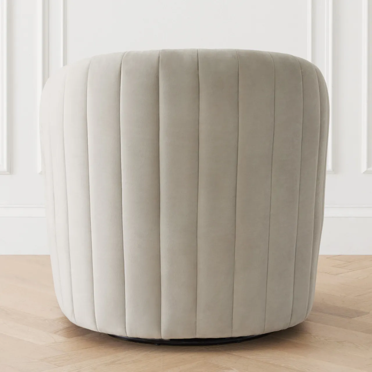 Z Gallerie Aria Channeled Swivel Chair> Swivel Chairs | Accent Chairs