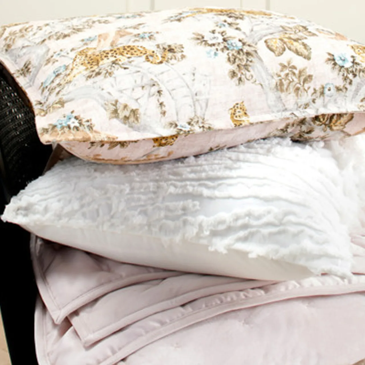 Z Gallerie Ayla Reversible Bedding - Blush> Textured Bedding | Velvet Bedding