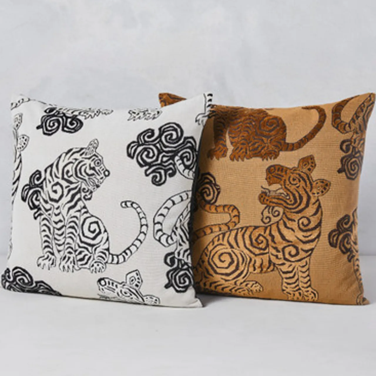 Z Gallerie Bengali Pillow 22" - Black> Textile Sale | Novelty Pillows