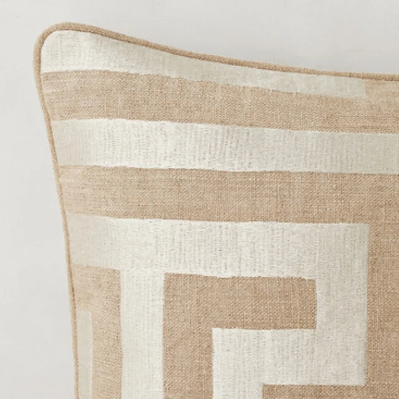 Z Gallerie Cace Pillow Collection - Silver> Textile Sale | Patterned Pillows