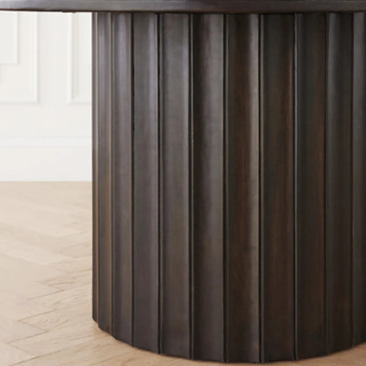 Z Gallerie Dahlia Dining Table> Round & Oval Table