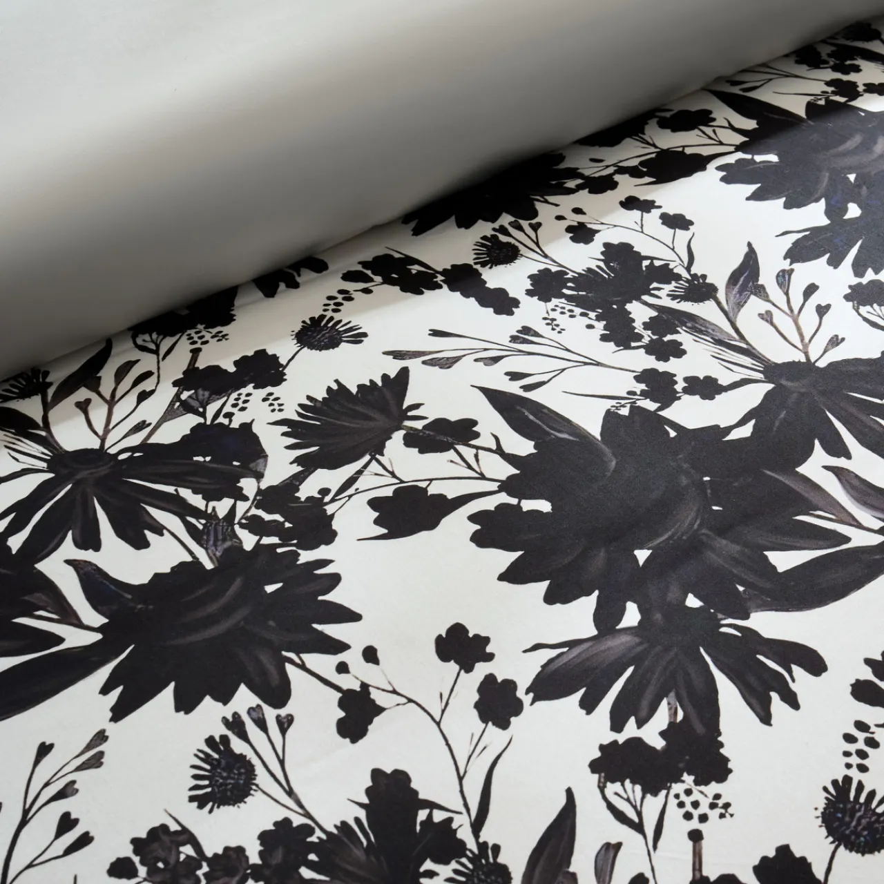 Z Gallerie Flora Bedding Set - Black/White> Printed Bedding | Duvets Covers & Shams
