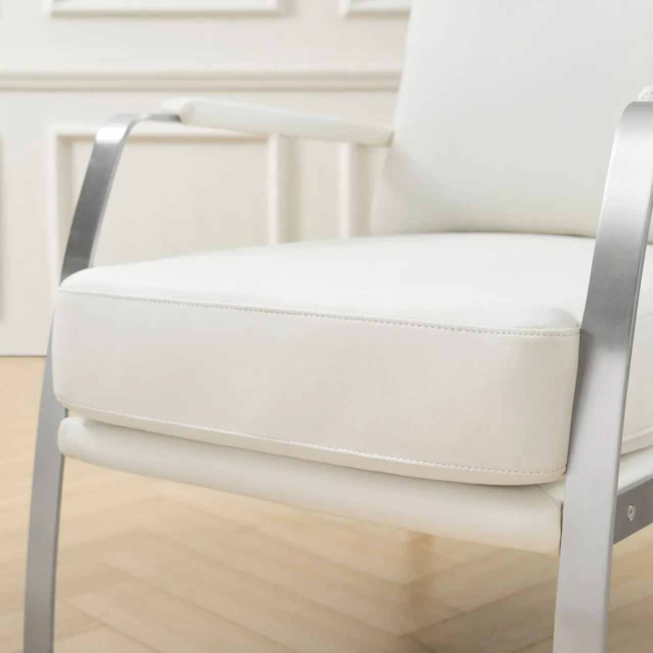 Z Gallerie Giuseppe Modern Genuine Leather Armchair> Accent Chairs