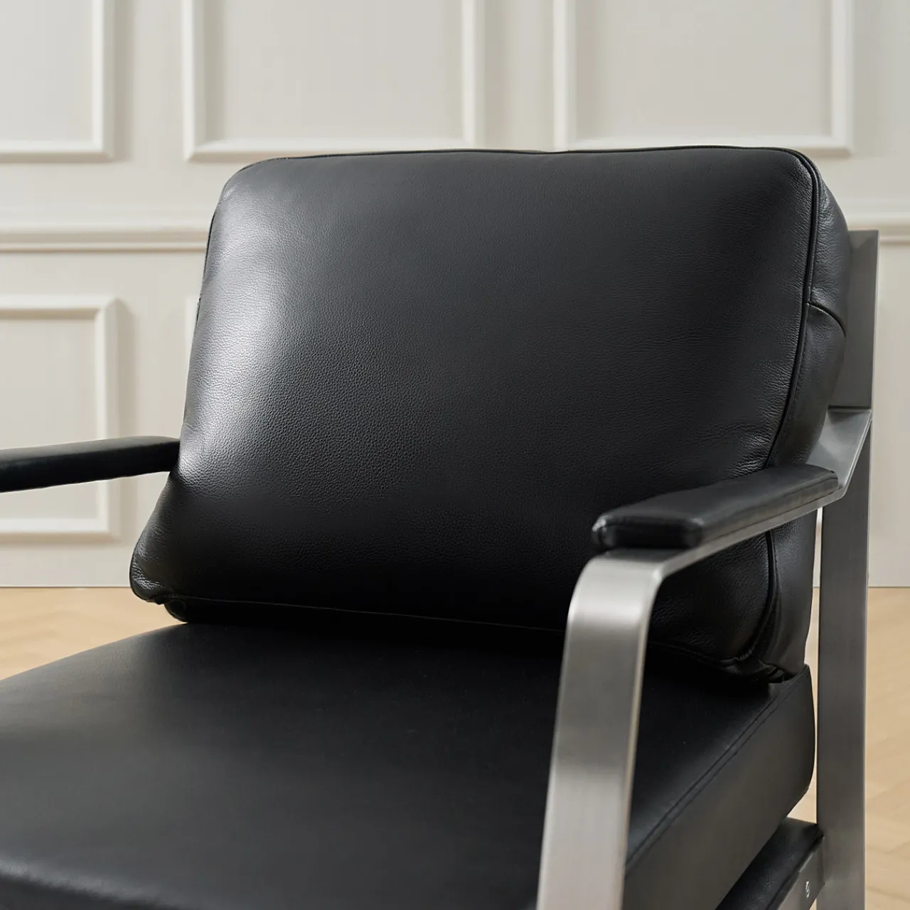 Z Gallerie Giuseppe Modern Genuine Leather Armchair> Accent Chairs