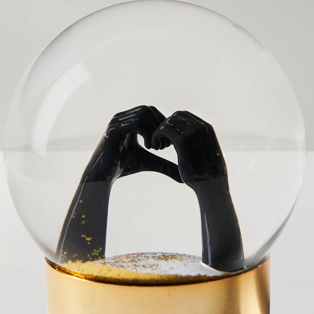 Z Gallerie Love Hands Gitter Globe> Décor | Ornaments