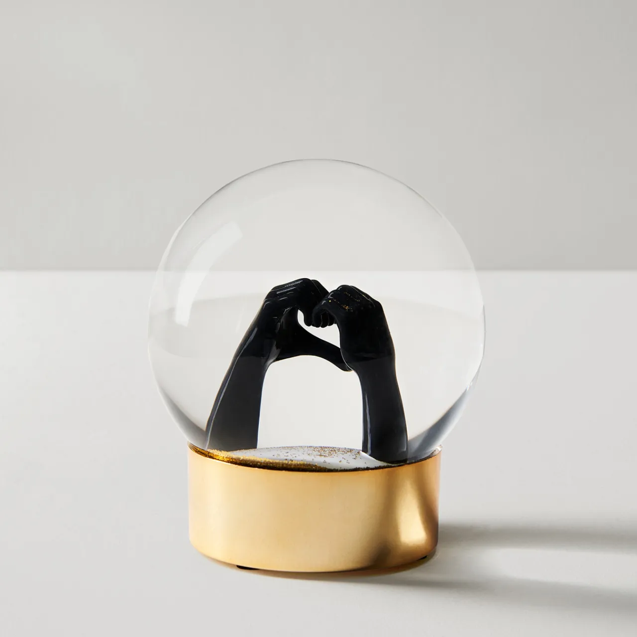 Z Gallerie Love Hands Gitter Globe> Décor | Ornaments