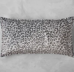 Z Gallerie Persia Reversible Bedding - Grey><noscript><img width=