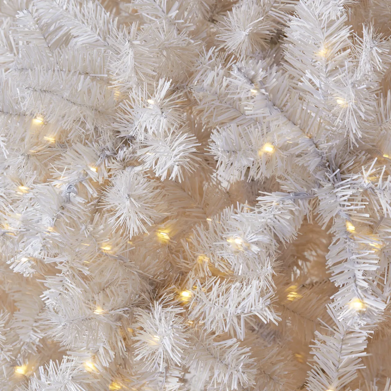 Z Gallerie Pre-Lit Spruce Tree 7'5"> Floral | Pre-lit Trees & Garland