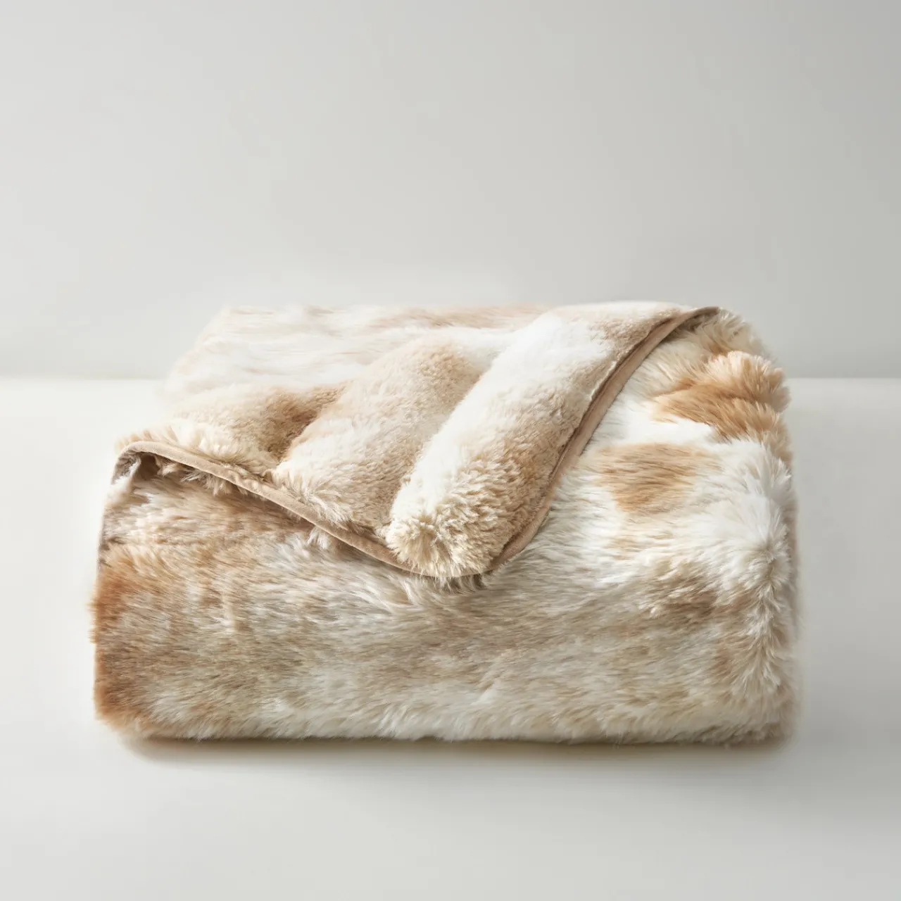 Z Gallerie Sable Throw 50" x 60"> Solid Throws | Textile Sale