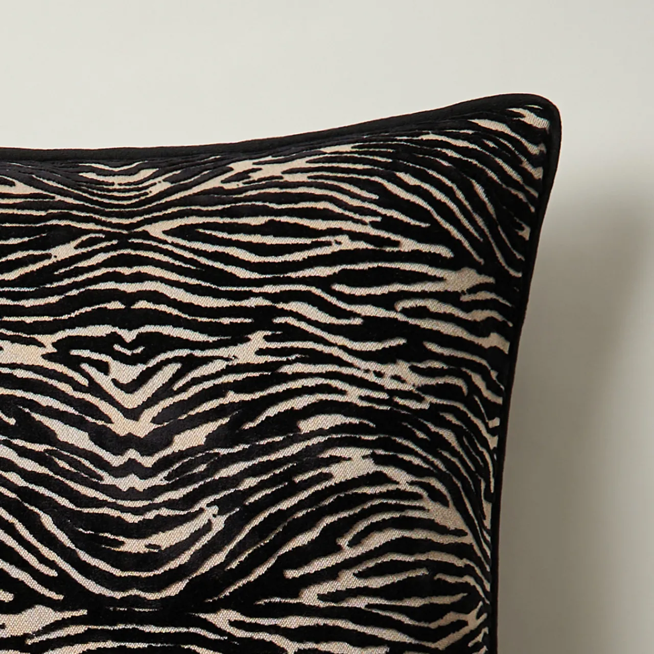 Z Gallerie Wavy Zebra Pillow 22" - Black> Textile Sale | Patterned Pillows